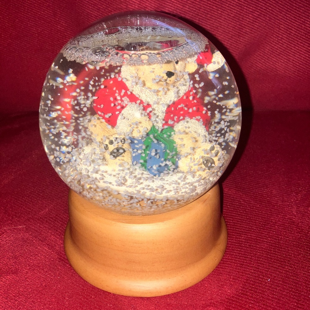 Eddie Bauer Polar Bear Santa Snow Globe